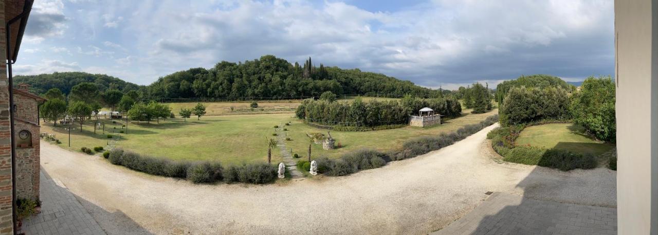 Relais Santa Margherita Arezzo Bagian luar foto
