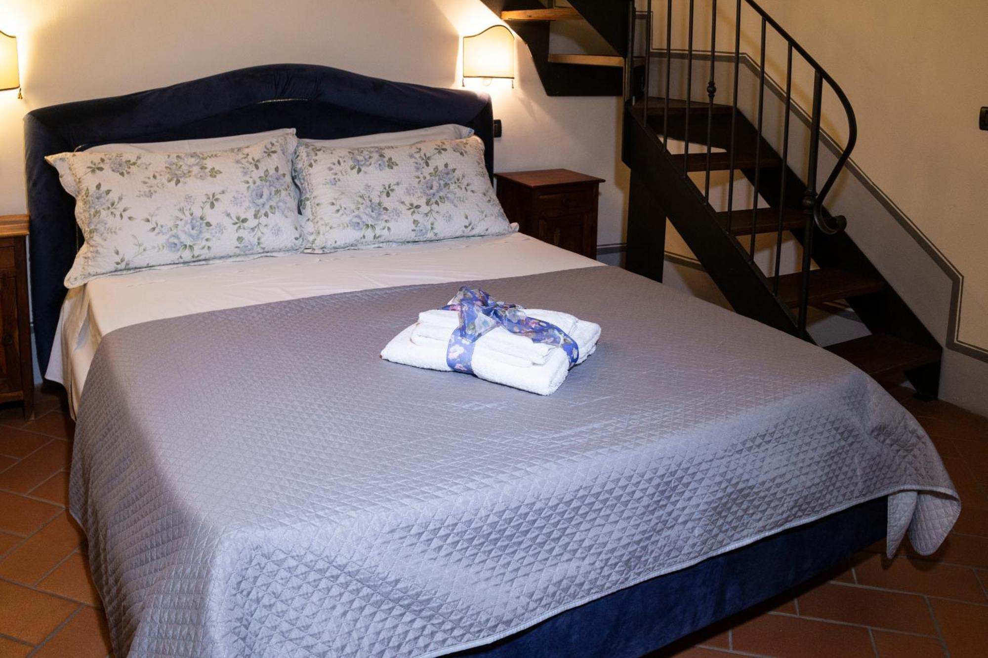 Relais Santa Margherita Arezzo Bagian luar foto
